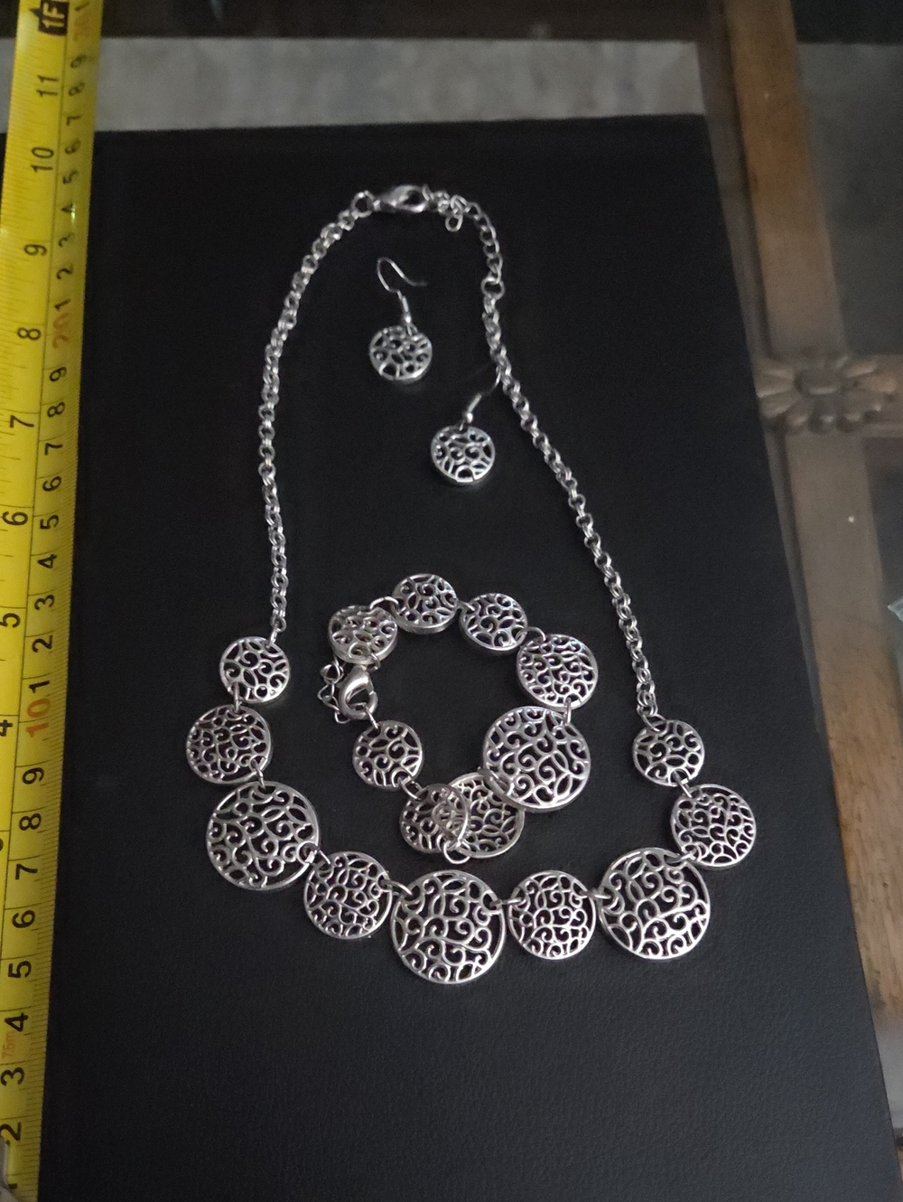 Elegant Silver Filigree Necklace, Bracelet & Earrings Set